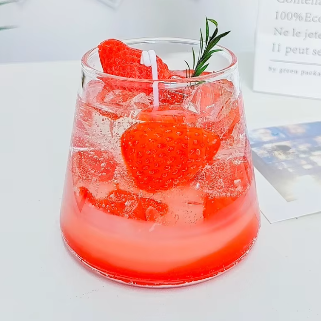 Handmade Dried Strawberry Scented Candle Gel Wax Aromatherapy Candles with Real Fruits